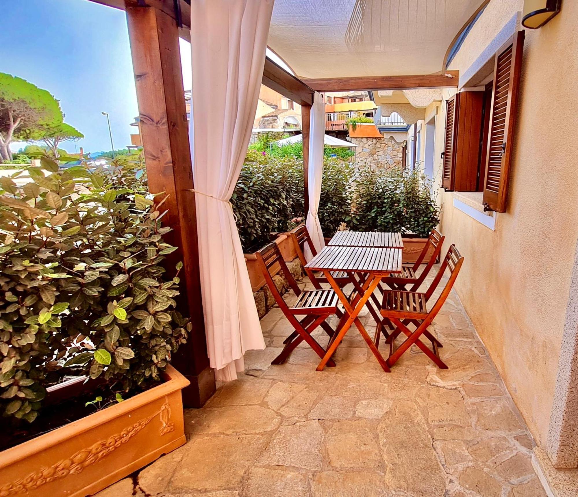 Residence Borgo Punta Villa Ла-Маддалена Екстер'єр фото