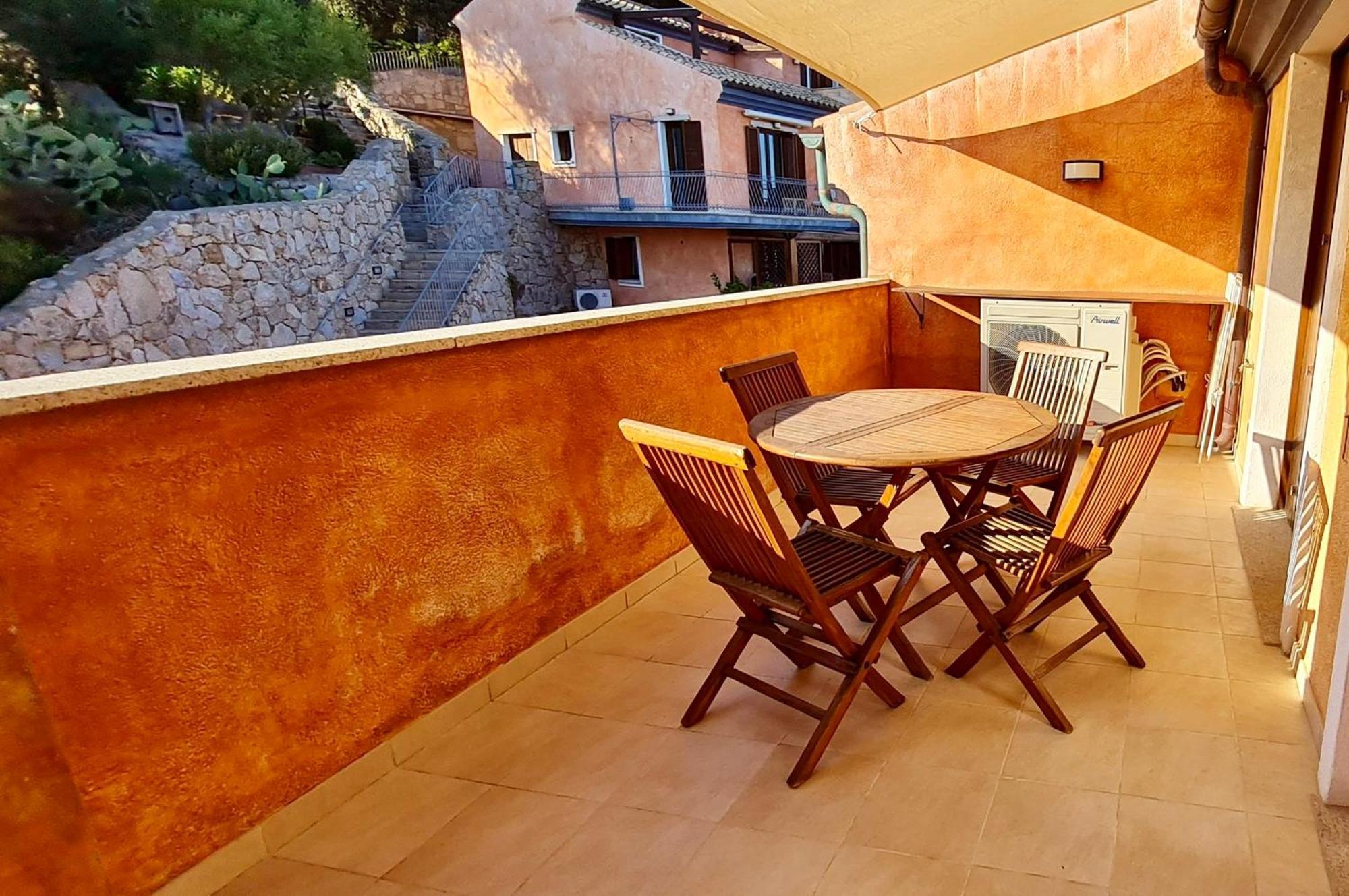 Residence Borgo Punta Villa Ла-Маддалена Екстер'єр фото