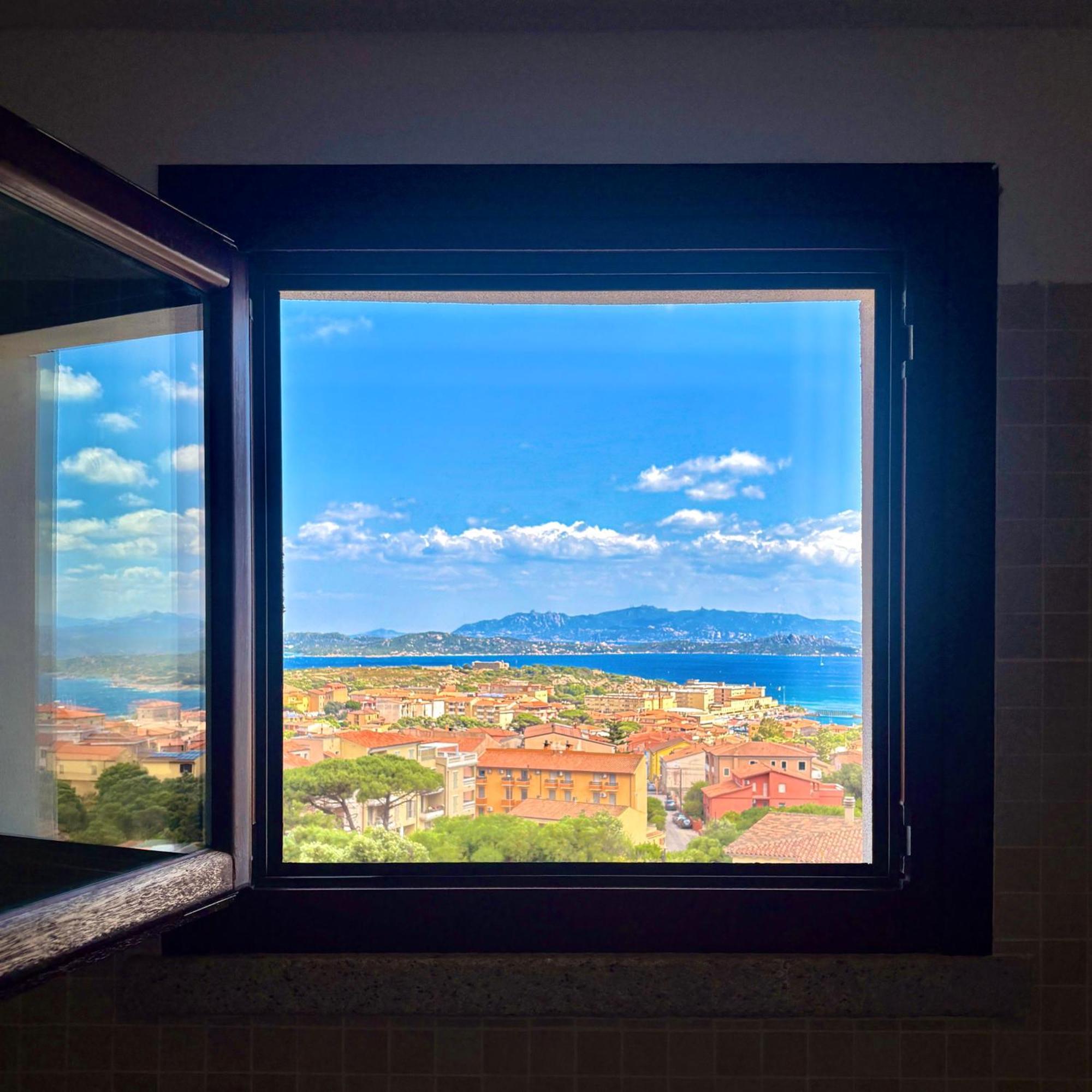 Residence Borgo Punta Villa Ла-Маддалена Екстер'єр фото