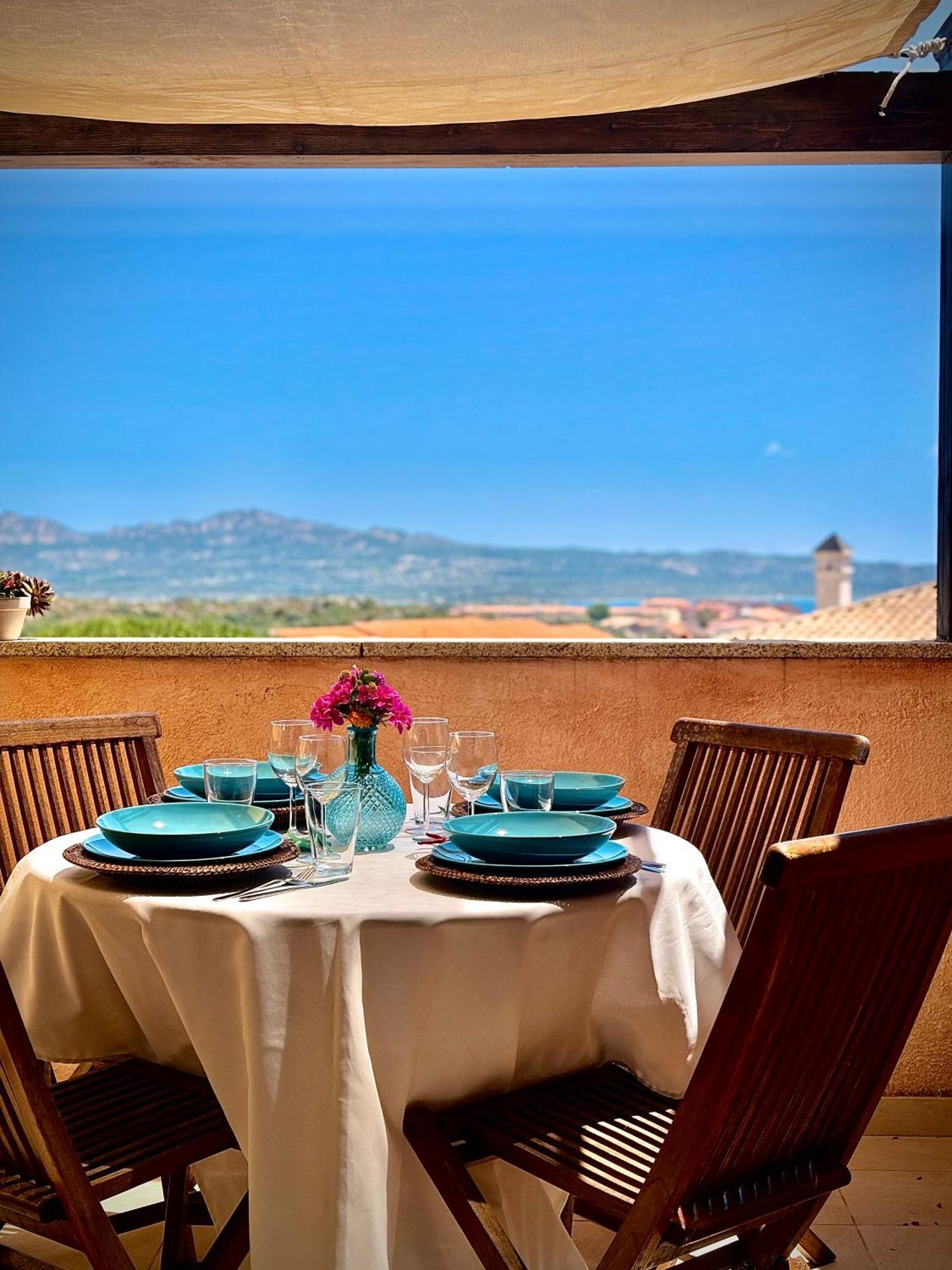 Residence Borgo Punta Villa Ла-Маддалена Екстер'єр фото
